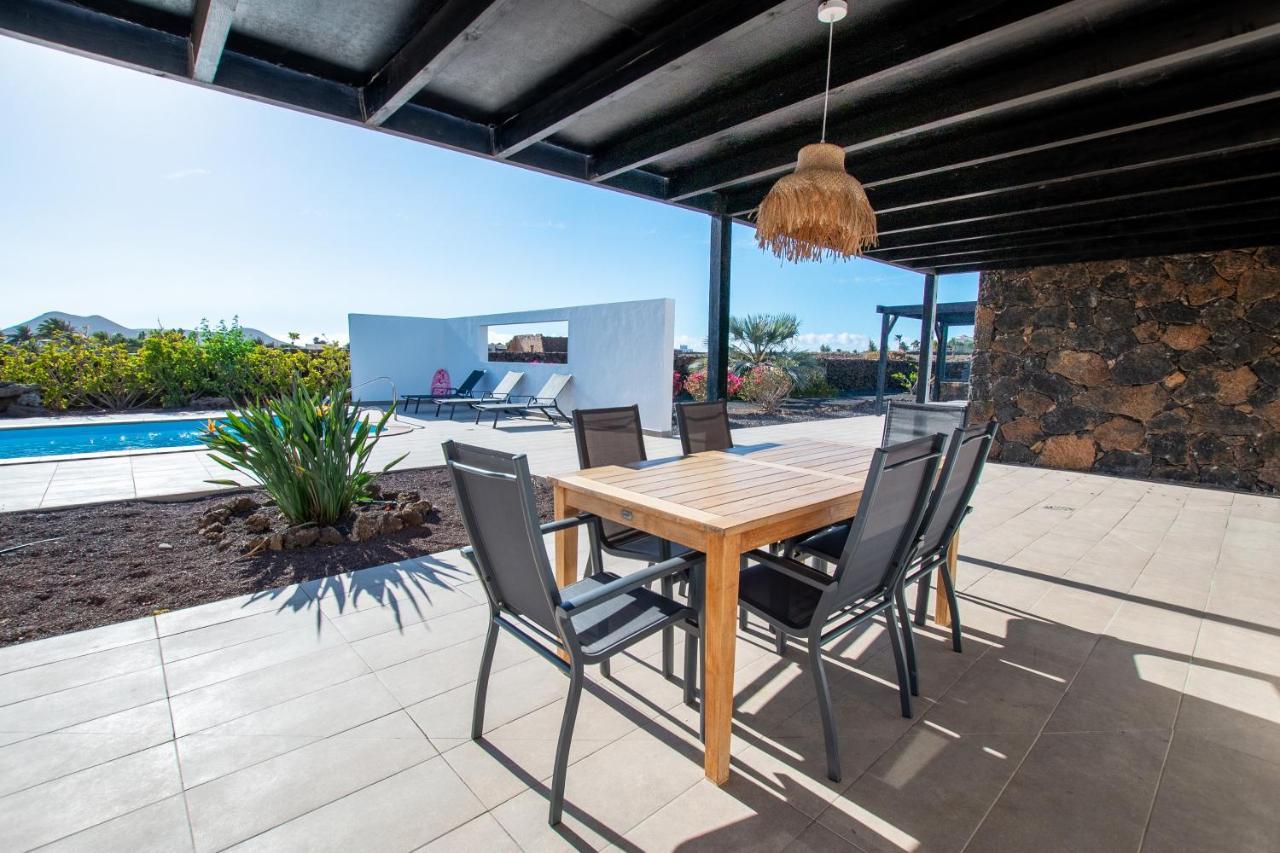 Heated & Shared Pool Villa Matriana 36A, North Shore Villas 라하레스 외부 사진