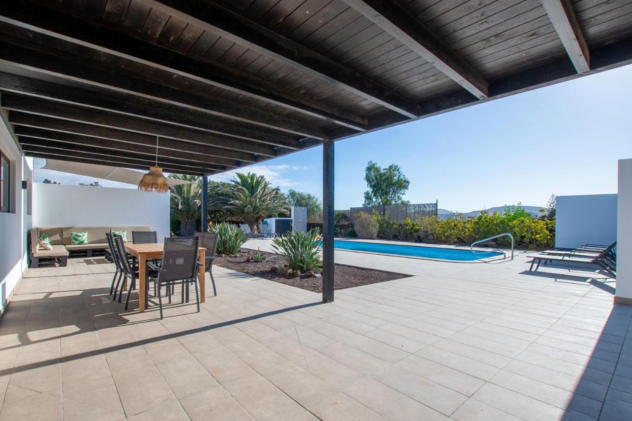 Heated & Shared Pool Villa Matriana 36A, North Shore Villas 라하레스 외부 사진